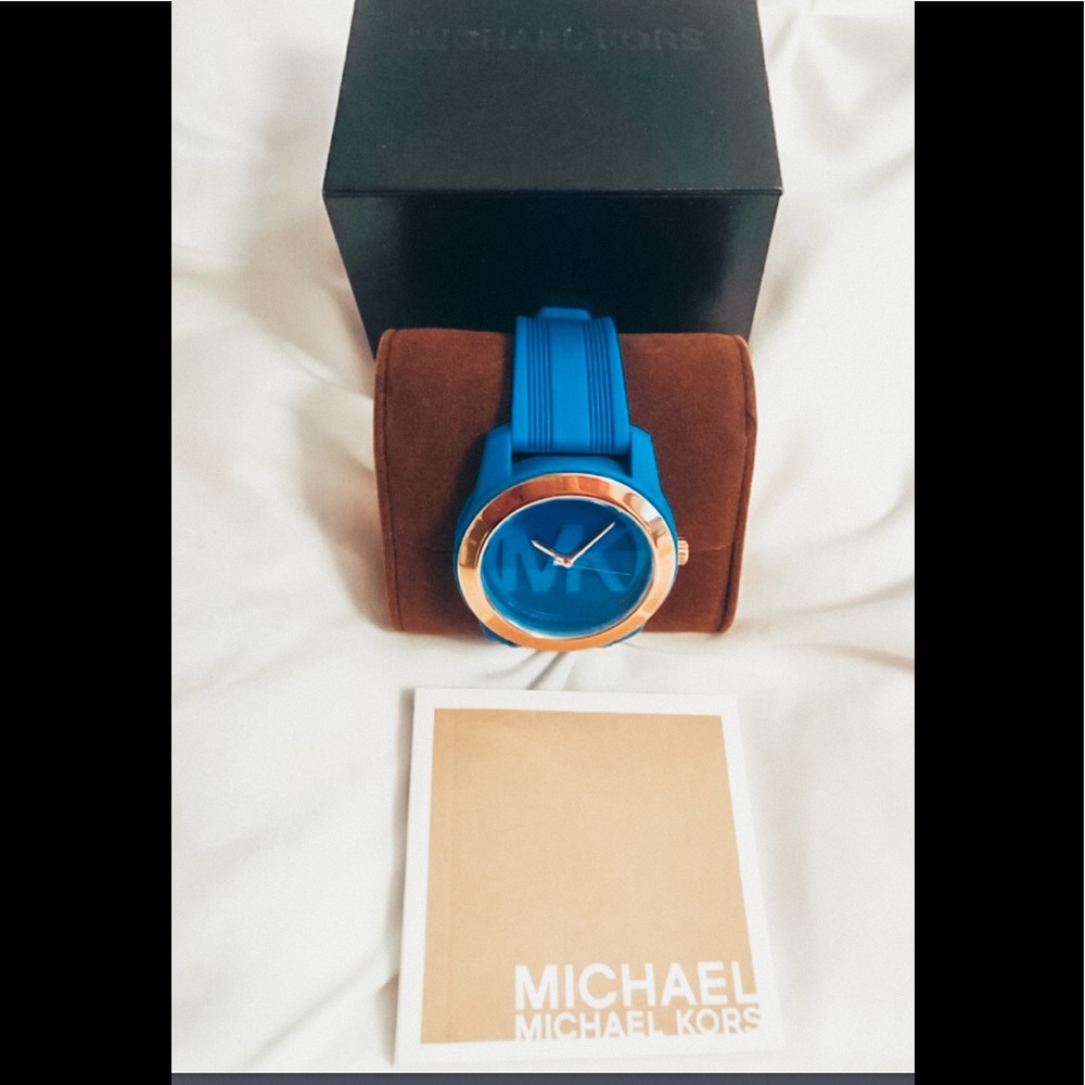 NWB Micheal Kors Preston Silicone Watch
